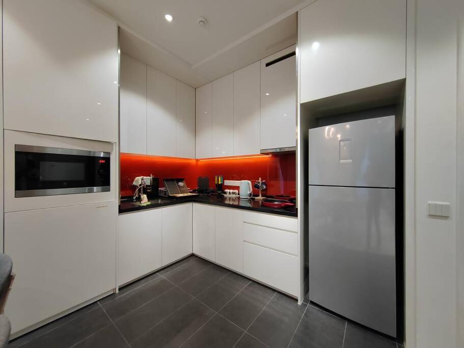 Arcoris Mont Kiara 11# Deluxe One Bedroom With Private Terrace #1-3pax Kl